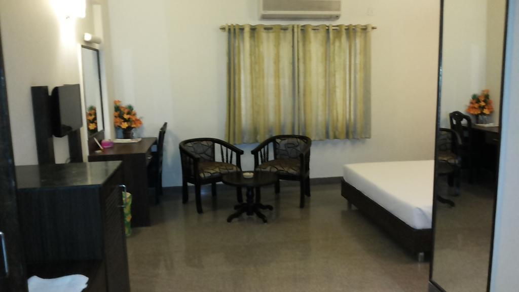 Отель Adyar Ananda Bhavan Residency Бангалор Экстерьер фото